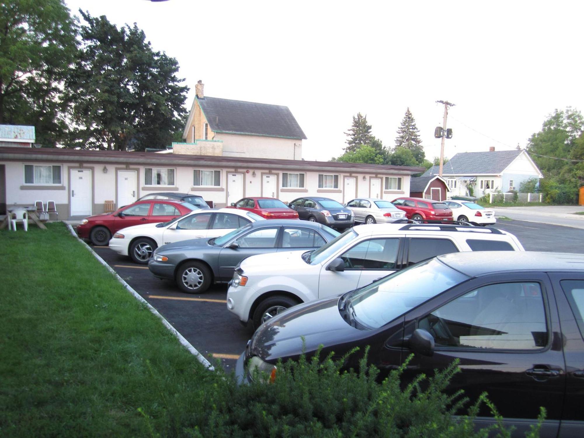 Canadiana Motel Hanover Eksteriør billede